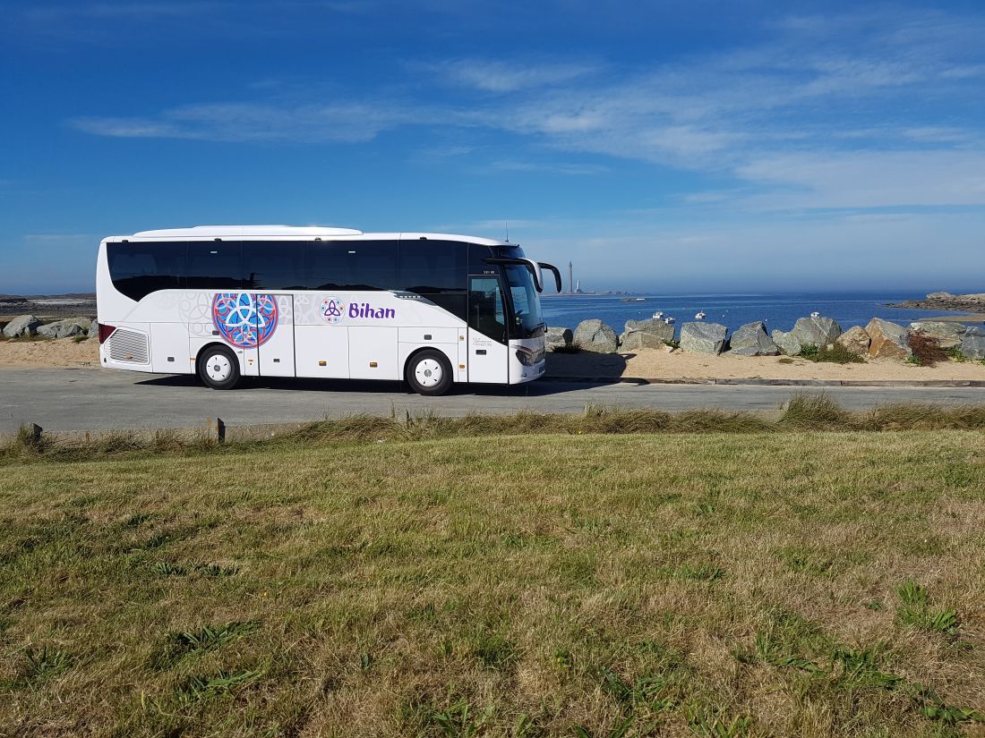 Des autocars de tourisme Bihan tout confort pour visiter le Finistère et la Bretagne Des autocars de tourisme Bihan tout confort pour visiter le Finistère et la Bretagne